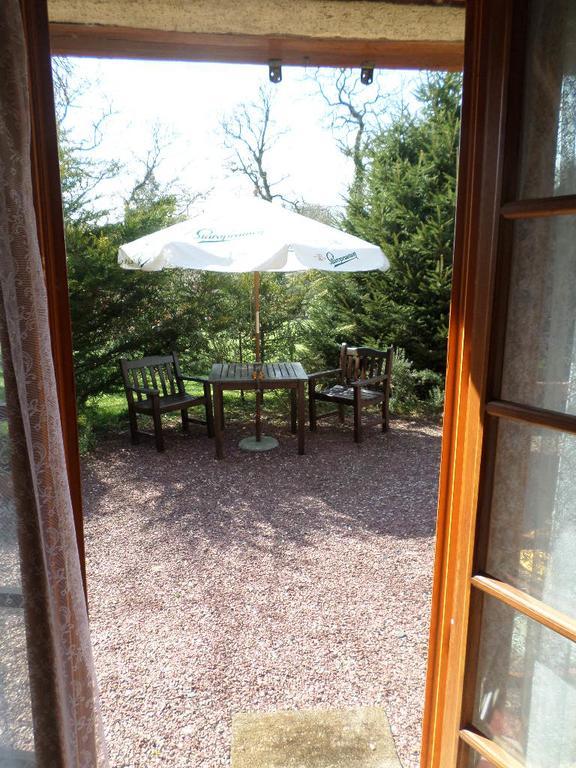 La Chevallerie B&B Isigny-le-Buat Exterior photo