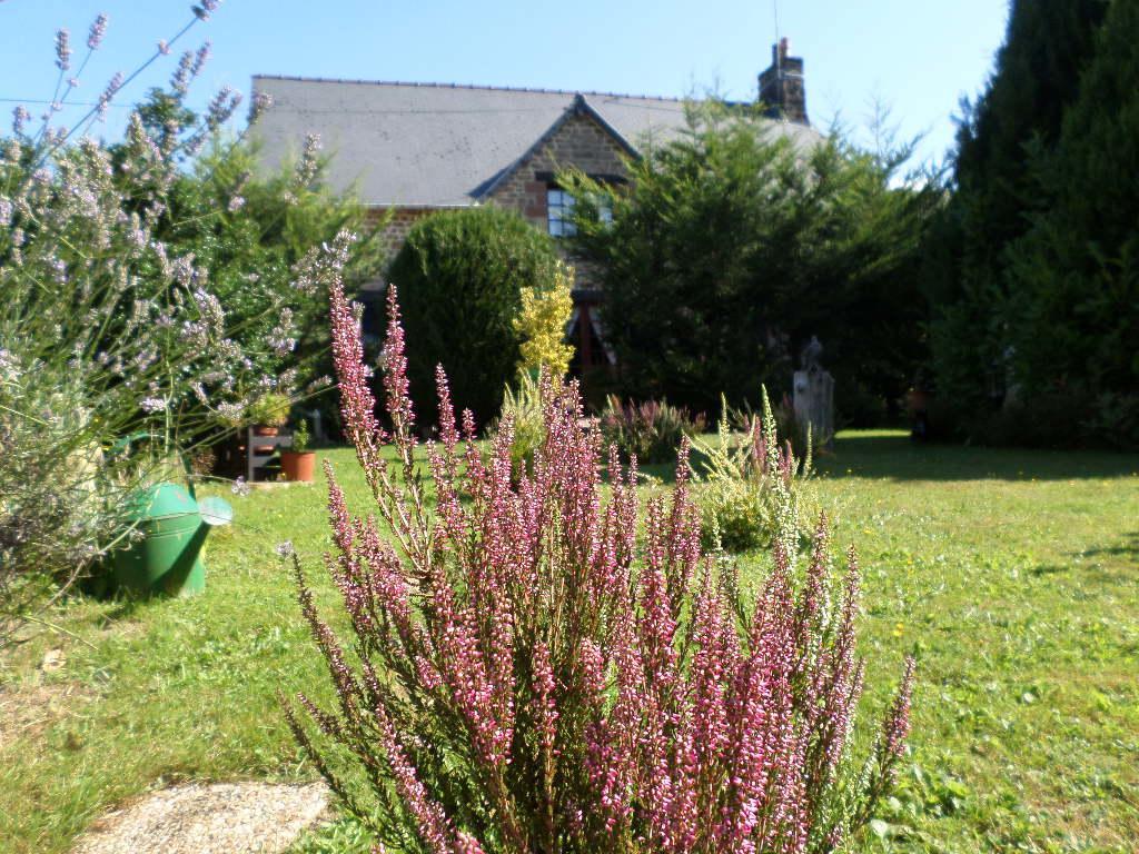 La Chevallerie B&B Isigny-le-Buat Exterior photo